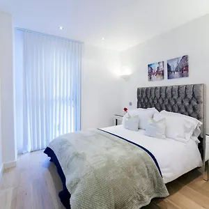 Exclusive Tower Bridge Apartment